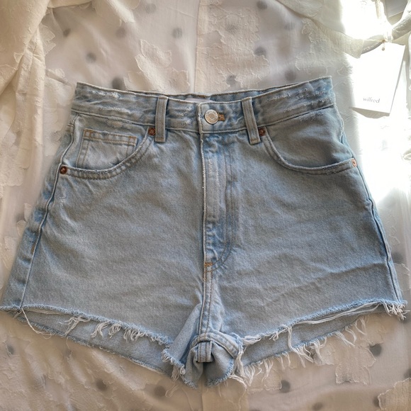 Zara Denim Shorts - Picture 1 of 3